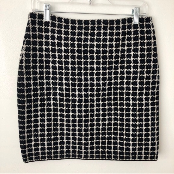 Theory 100% wool Teslianna Soft Luster skirt - Picture 1 of 5